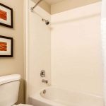 Comfort Inn & Suites Rocklin - Roseville queen bed room bathroom