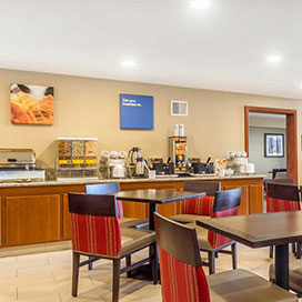 Breakfast-Room Breakfast room with buffet and table seating